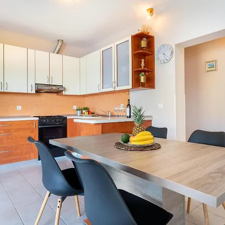 度假居 In With Kitchen *